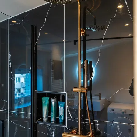 Apartment Near Station Perfect For Long